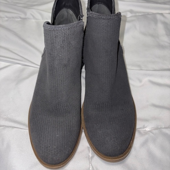 Kensie Gerona Leather Ankle Bootie Pointed Toe charcoal grey perforated size 7.5 - Picture 4 of 10